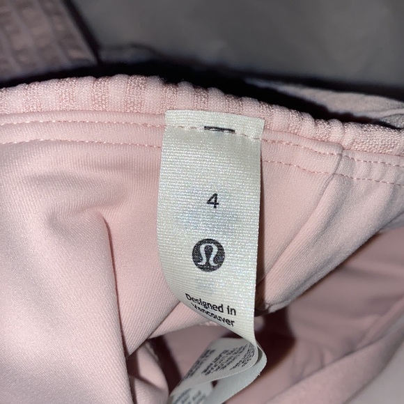 Lululemon Strappy Seamless Yoga Shelf Tank - Picture 6 of 6